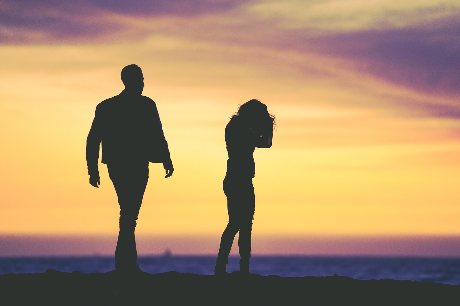 Navigating the Challenges of Divorce with the Help of a Divorce Lawyer